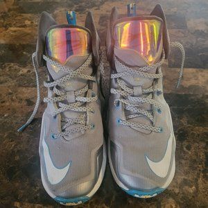 Nike Lebron XIII 13 Hologram GS Kids Youth Boys Basketball